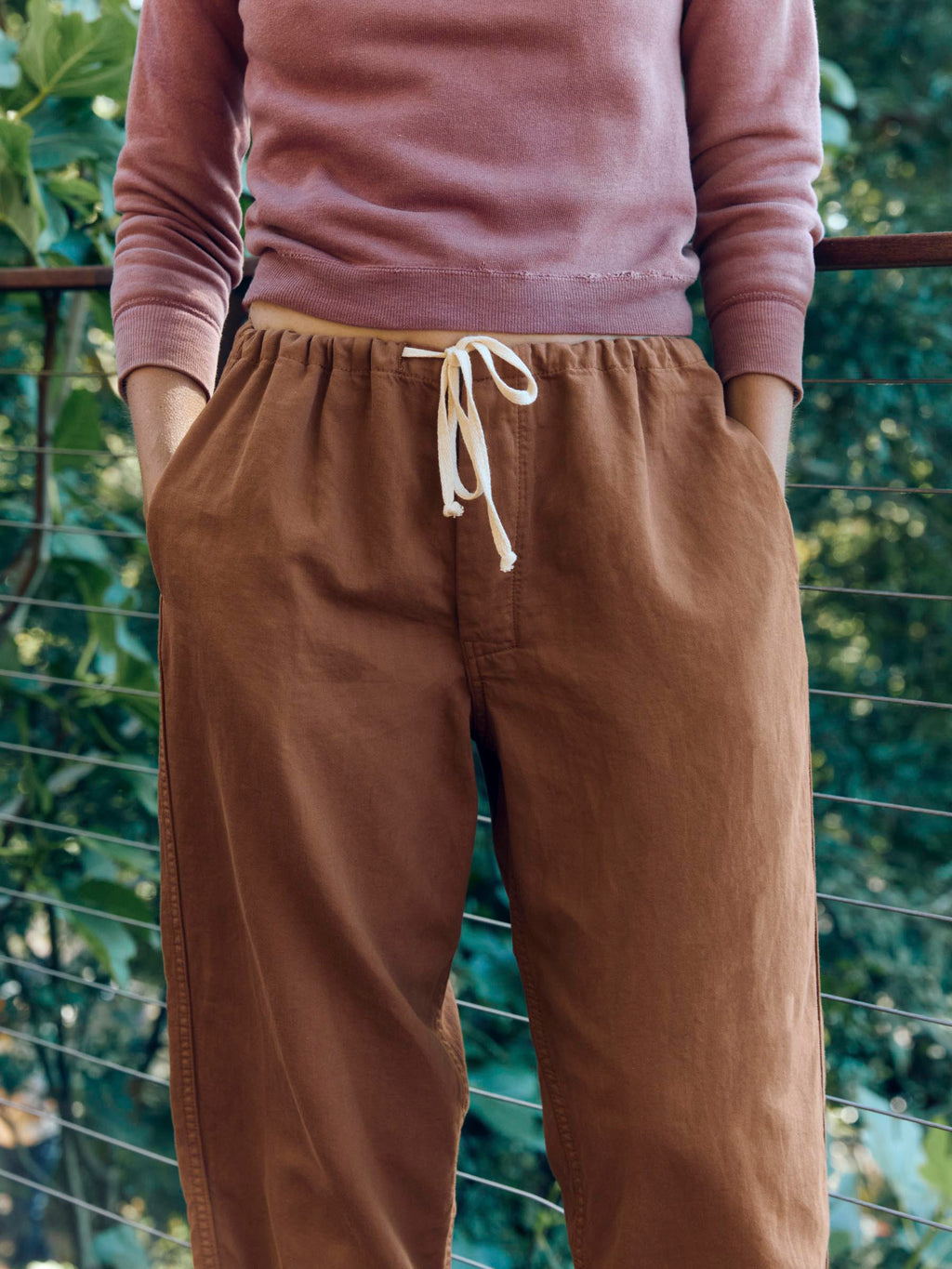 lounge pant in field brown
