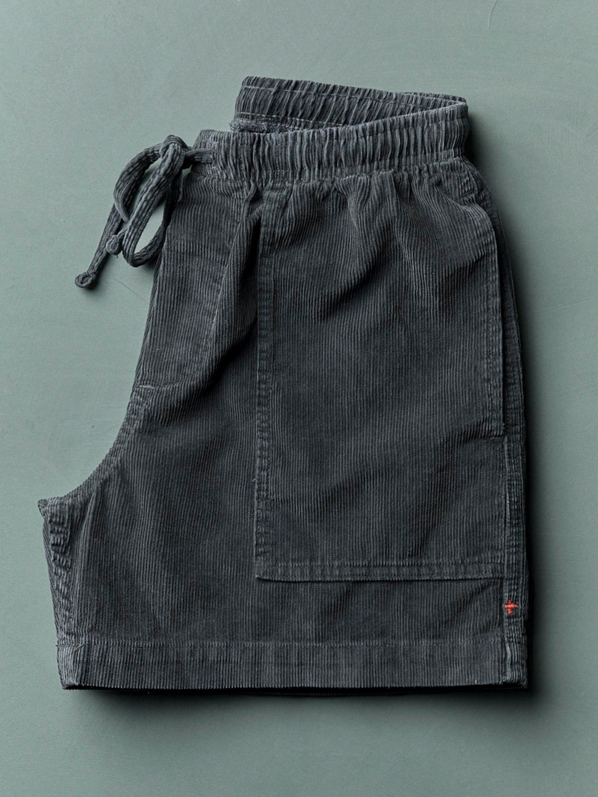 the lounge short in sunfaded black cord